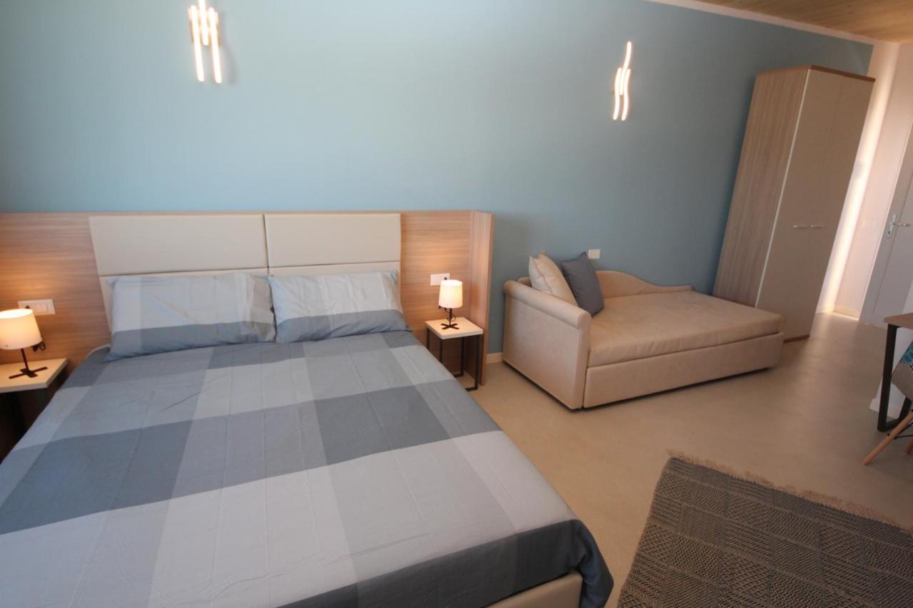 Ohana Holiday Rooms Rosolina Mare Bagian luar foto
